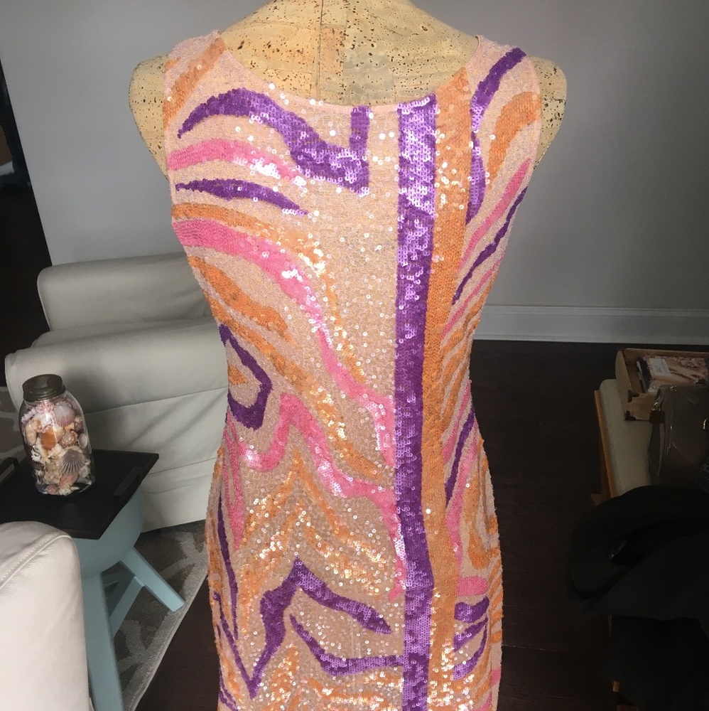 Dress - Picture 4 of 4